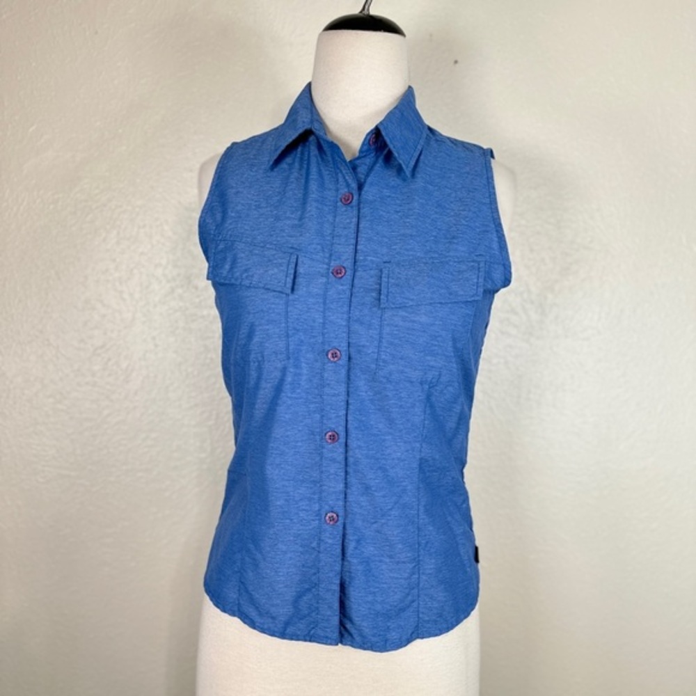The North‎ Face sleeveless collared button down light weight Terry blue blouse M